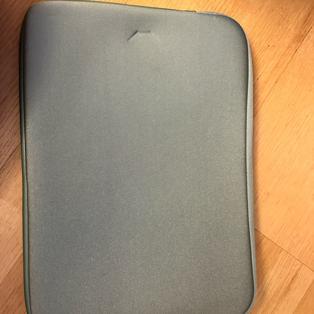 Incase MacBook Pro 13 case in seafoam green